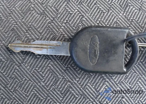 2005 Ford Explorer Xls/Xls Sport z USA, uszkodzony, nr VIN 1FMZU62K75UA31478